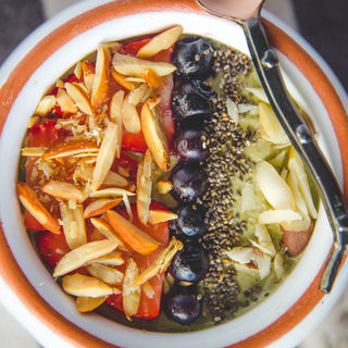 Matcha Green Tea Smoothie Bowl