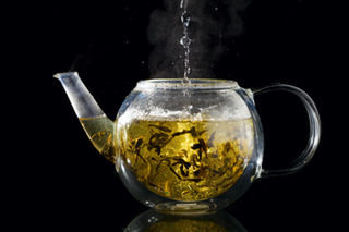 Enjoying the Dance of the Tea Leaves (aka The Agony of the Leaf)